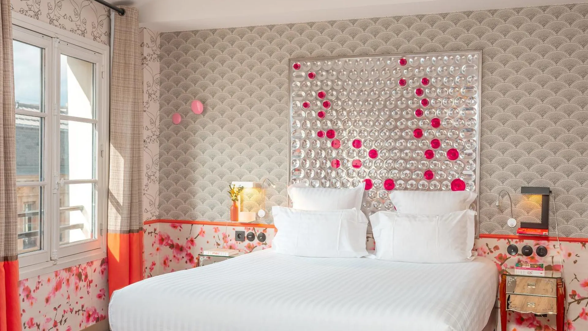 Crayon Rouge Hotel