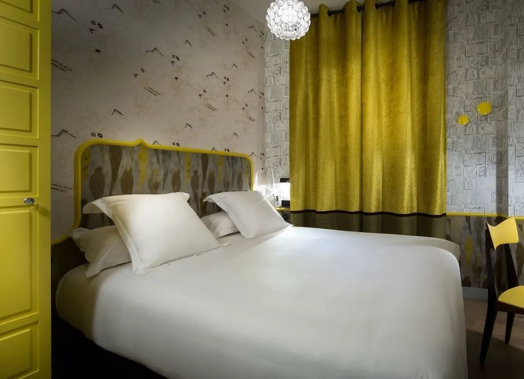 Hotel Crayon Rouge 4*
